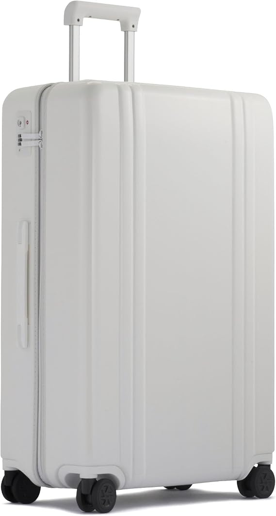 ZERO Halliburton Classic Lightweight 4.0 Large Hardside Travel Case, 30-Inch, Four Dual Spinner Wheels, TSA Accepted Lock, Telescoping Pull Handle, 83L, Gloss Finish- White